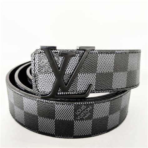 cinturones louis vuitton para hombre.